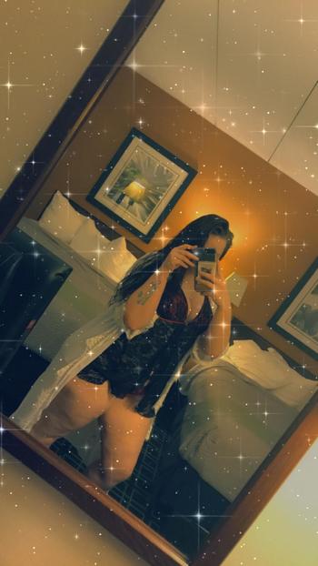 Momroe, 25 Caucasian female escort, Newhaven