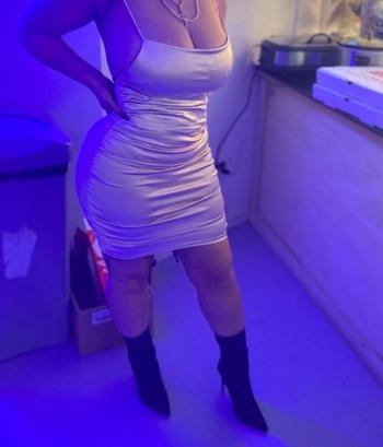 475-264-2482, 25  female escort, New Haven