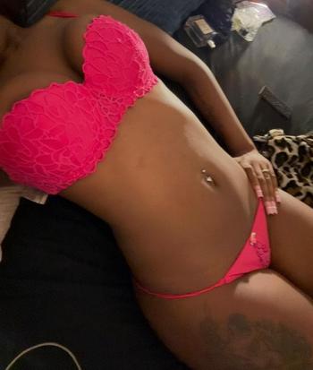 203-215-8371, 20  female escort, New Haven